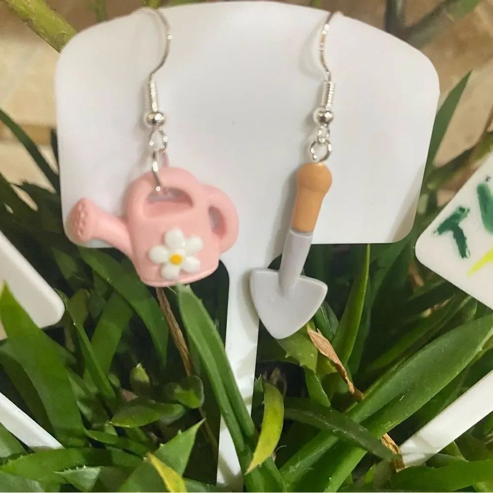1 Pair Gardening Tools Earrings, Cute Watering Can &; Shovel Design